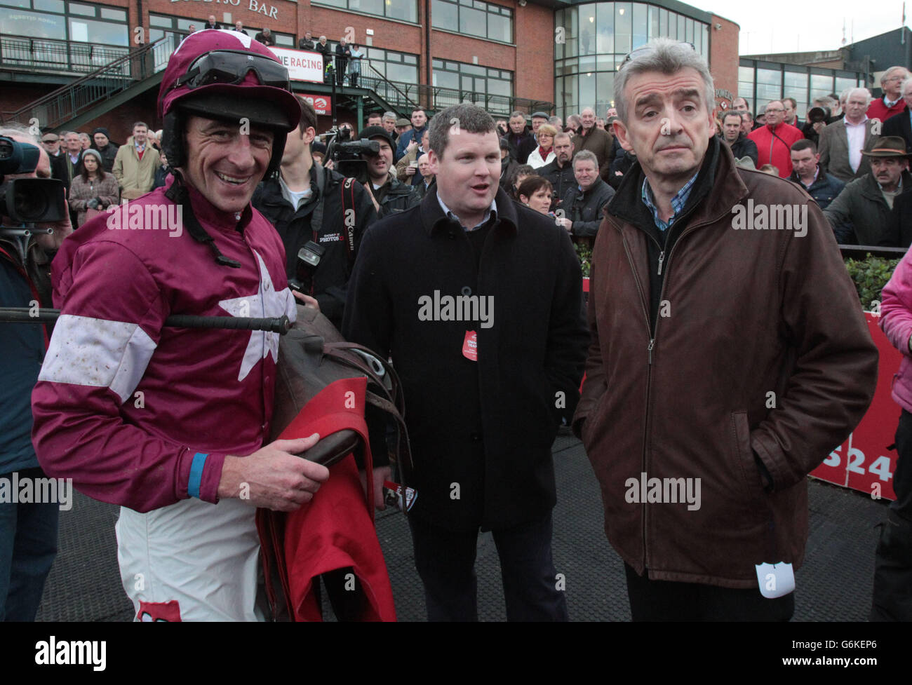 Gordon elliot horse hi-res stock photography and images - Alamy