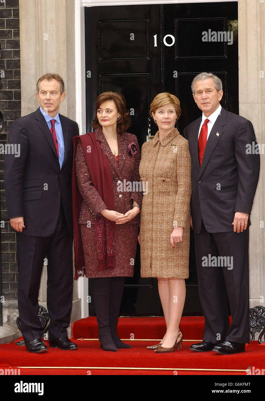 Bush and Blair Outside Downing Street Stock Photo - Alamy