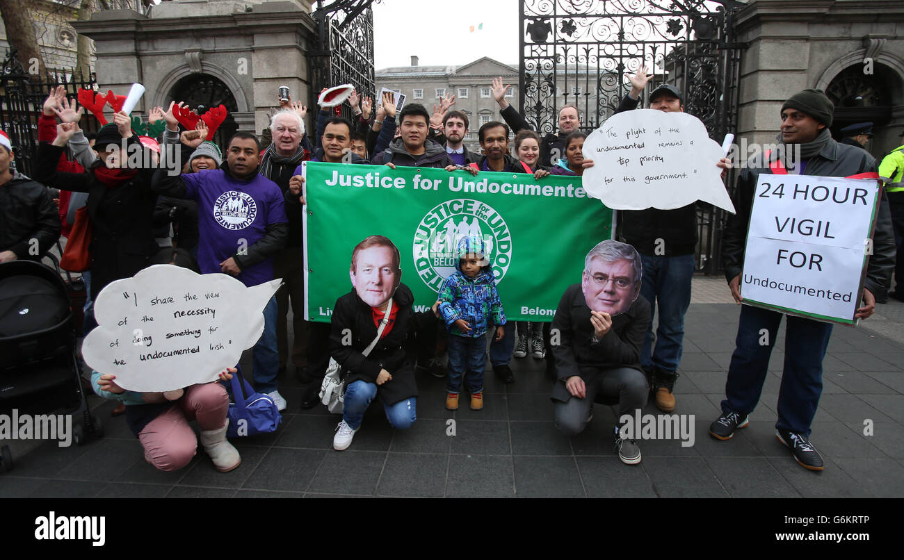Undocumented workers hi-res stock photography and images - Alamy