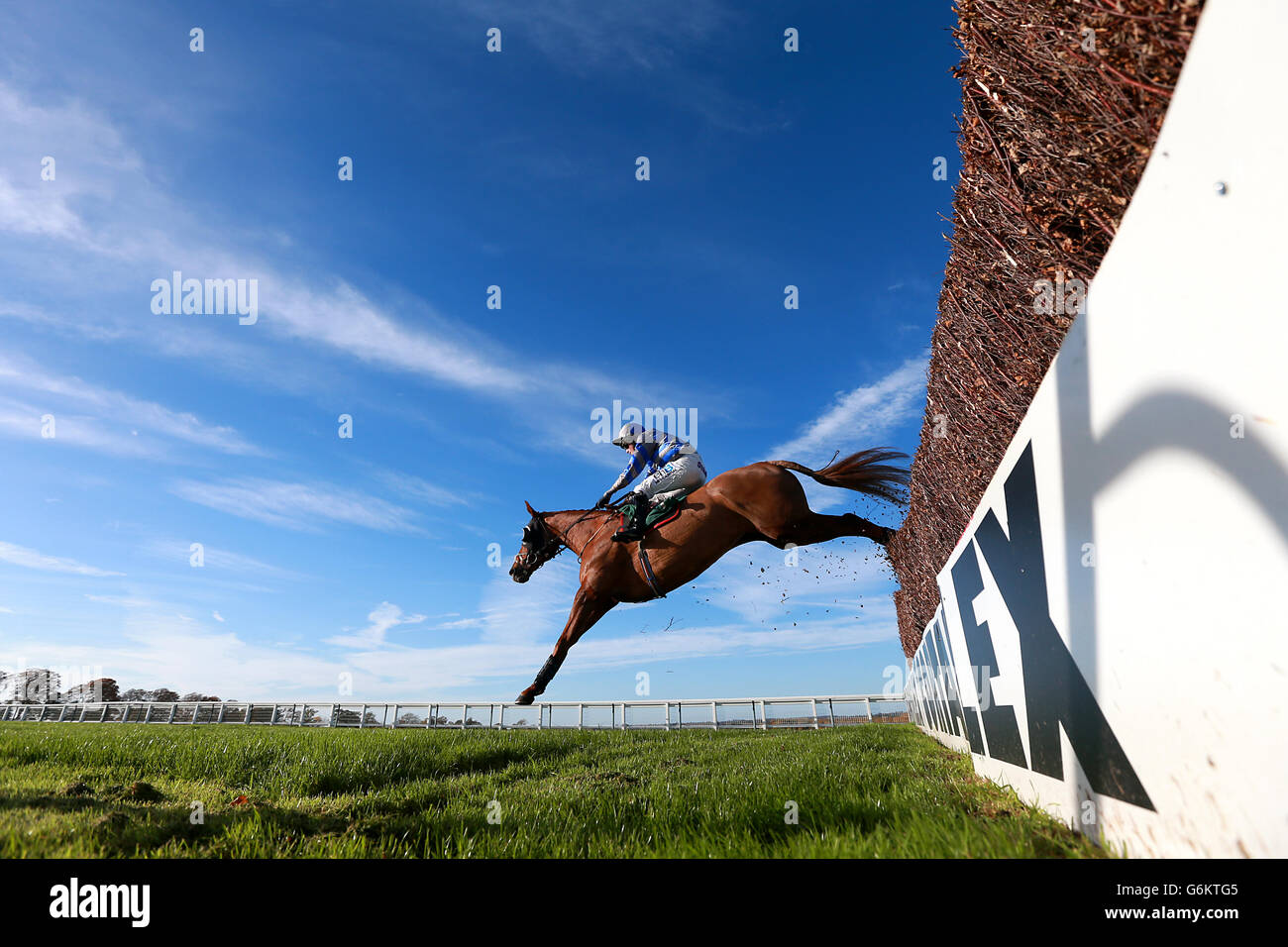 Charlie Poste Racing Jockey charlie poste hi-res stock photography and images - Alamy