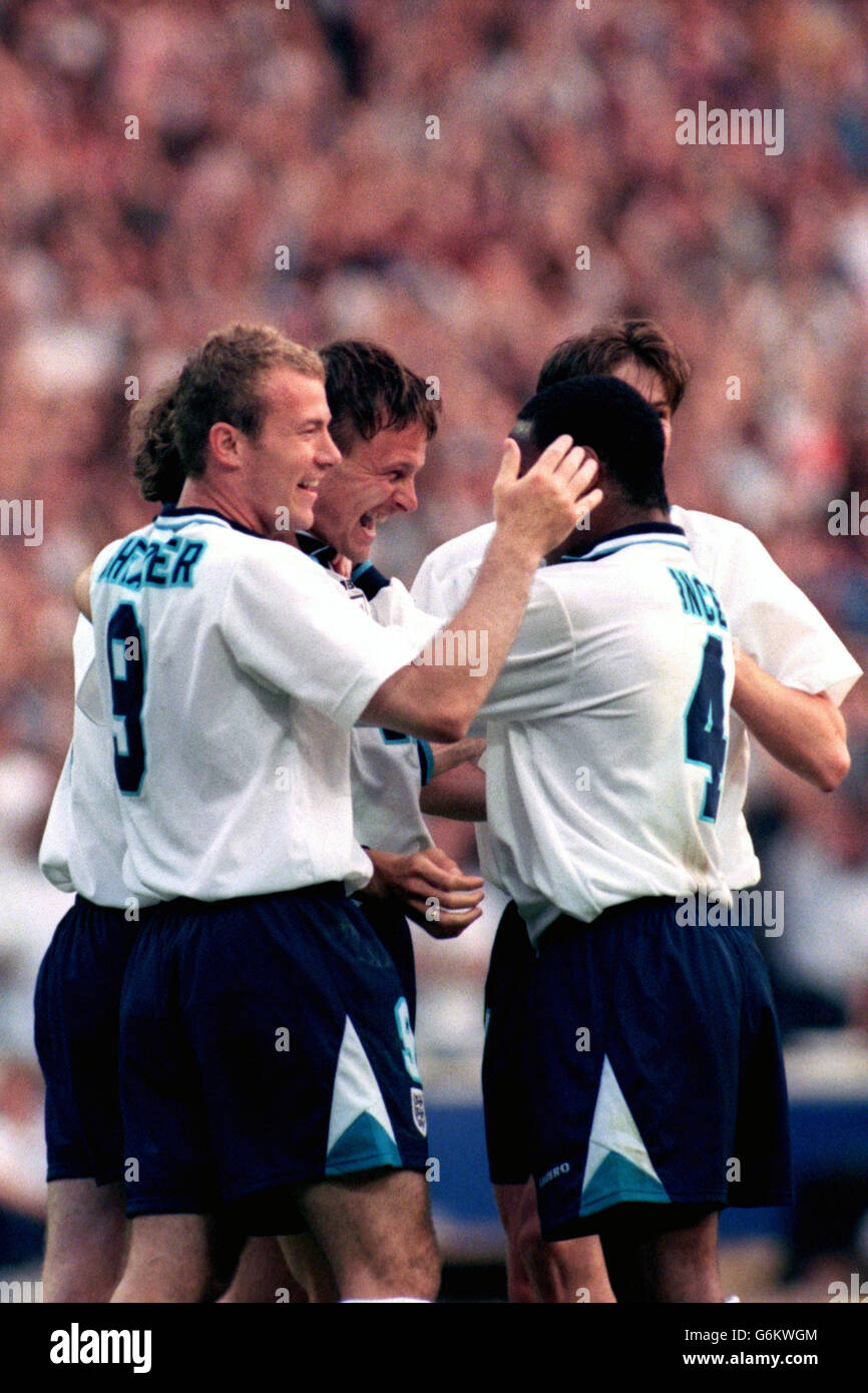 Soccer - Euro 96 - Group A - England v Netherlands - Wembley Stadium Stock Photo