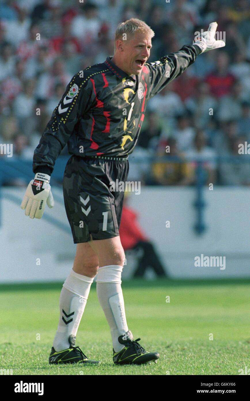Soccer peter schmeichel hi-res stock photography and images - Alamy