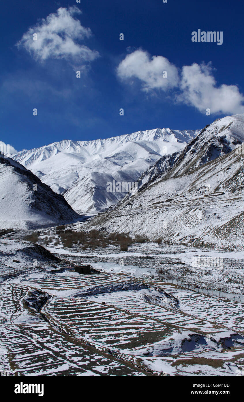 Ladakh in winter hi-res stock photography and images - Alamy