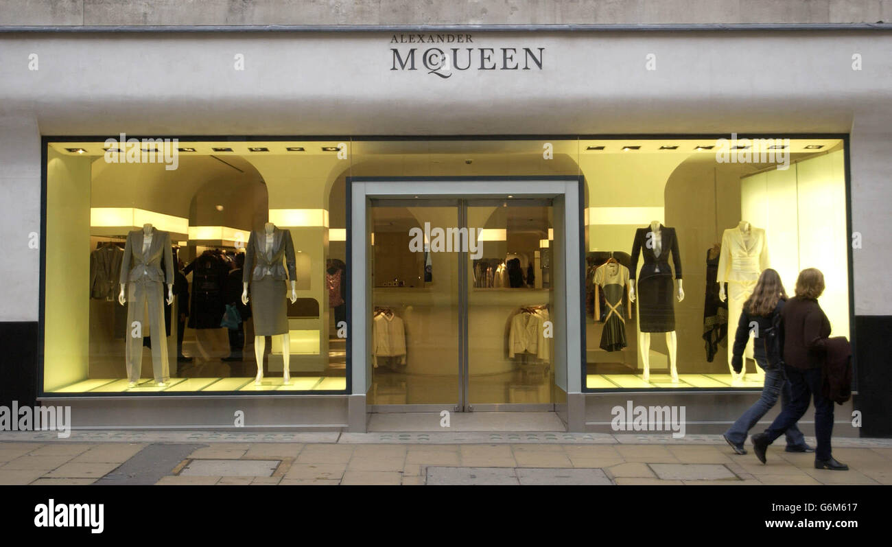 Alexander McQueen Shop Front. The front of Alexander McQueen store on Bond Street, London Stock Photo - Alamy