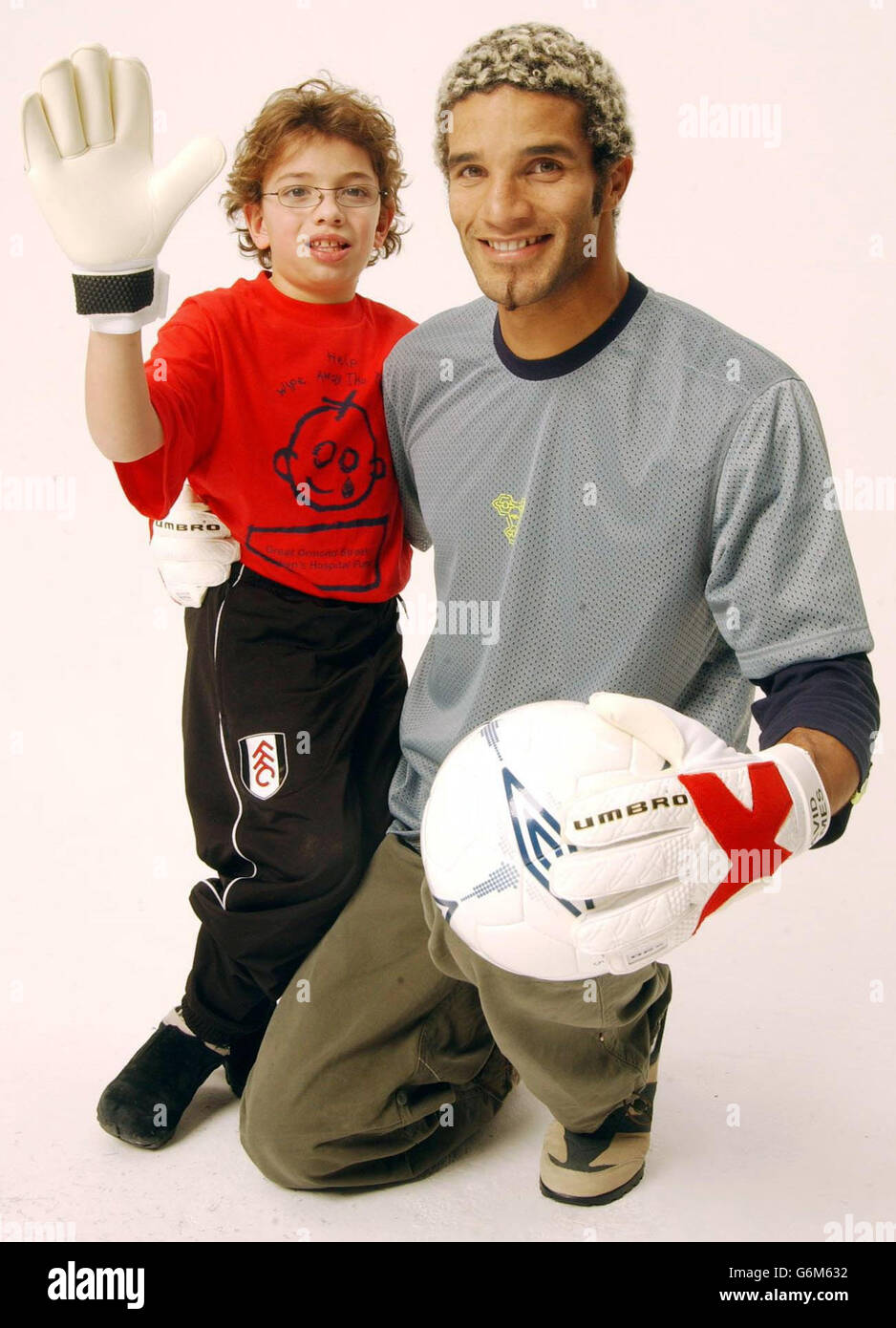 England goalkeeper David James with Great Ormond Street Hospital's ...