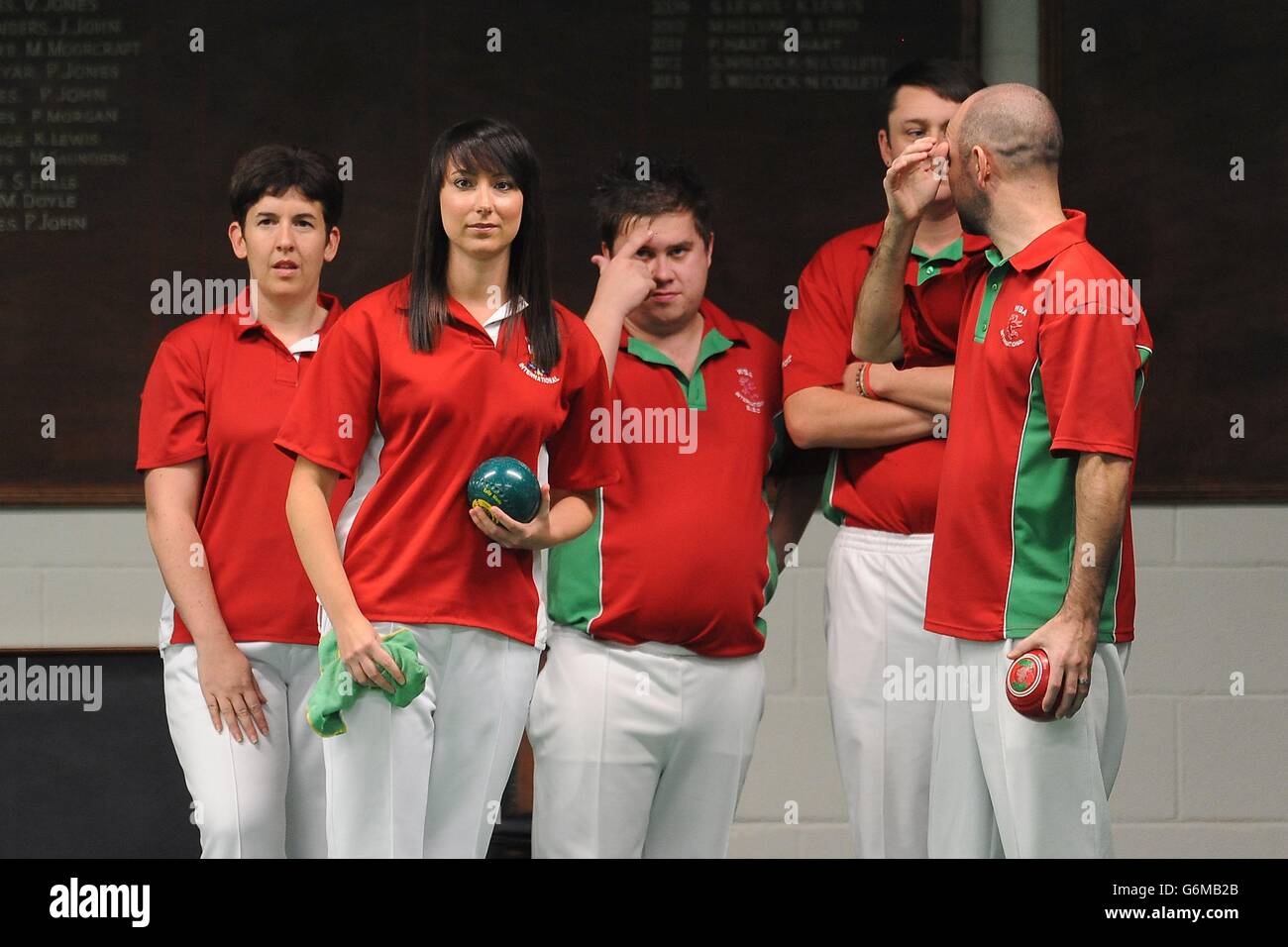 (Left to right) Wales' Lisa Forey, Kelly Packwood, Paul Taylor, Jonathan Tomlinson and Marc Wyatt practice during the Bowls team announcement at Cardiff Indoor Bowls Club, Cardiff. Stock Photo