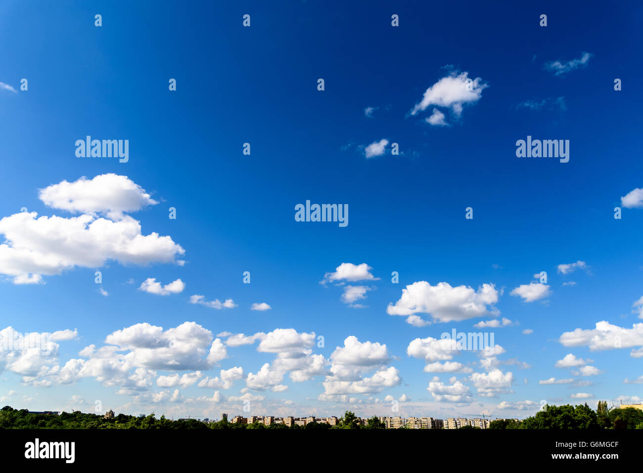 Above white cumulus clouds hi-res stock photography and images - Alamy