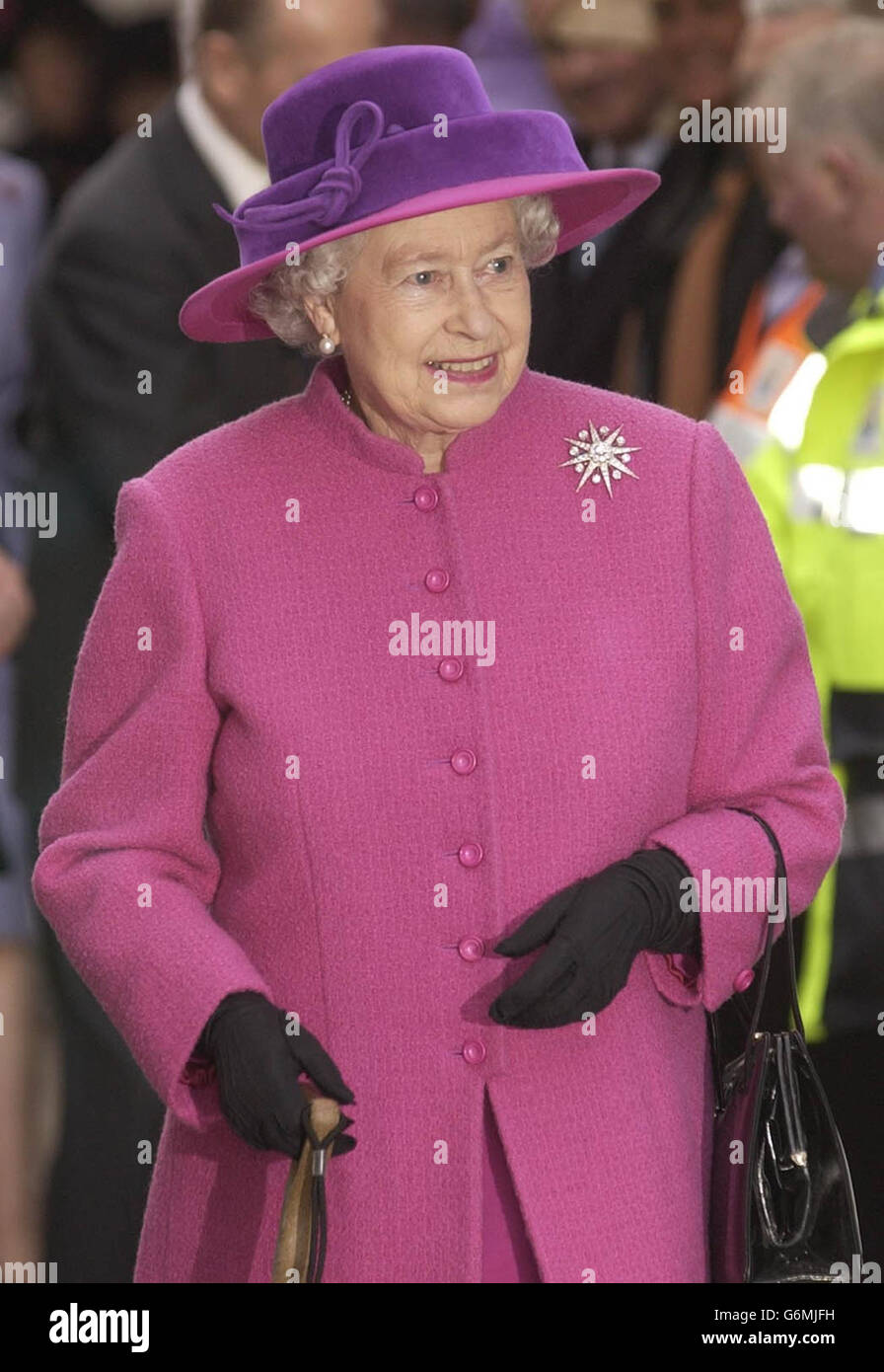 620 Passenger Qm2 In April High Resolution Stock Photography and Images