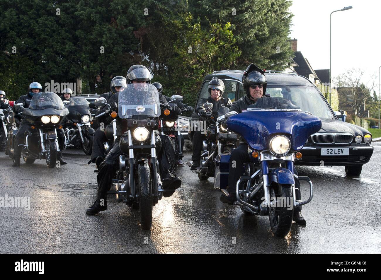 Hells Angel riders ahead of the arrival of the hearse carrying the Coffin of Ronnie Biggs, Golders Green Crematorium in North London. Stock Photo
