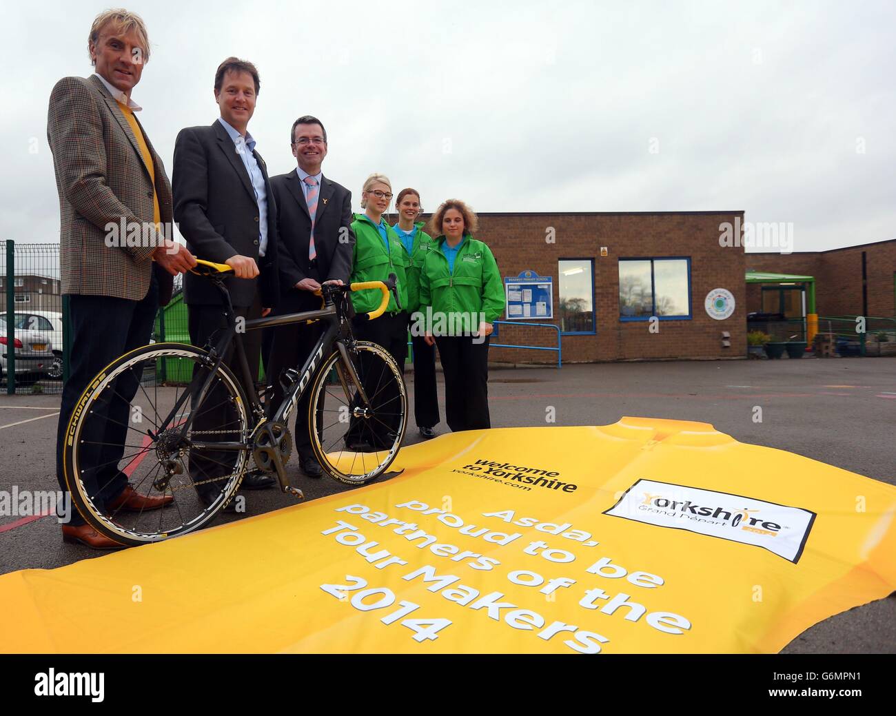 (left to right) Commonwealth bronze medal cyclist Malcolm Elliott , Deputy Prime Minister Nick Clegg and ASDA External Affairs Director Paul Kelly are joined back Tour Makers Katie Denton, Nicola Holloway and Carla Gillott, during the Grand Depart Tour Maker launch at Bradway Primary School, Sheffield. Stock Photo