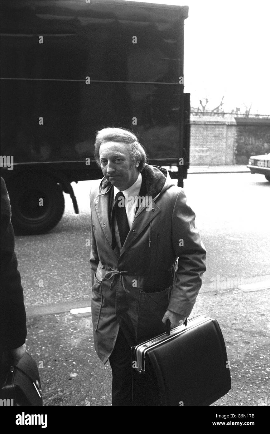 Arthur Scargill arrives at the National Coal Board headquarters for a meeting with NCB chairman Ian MacGregor. Stock Photo