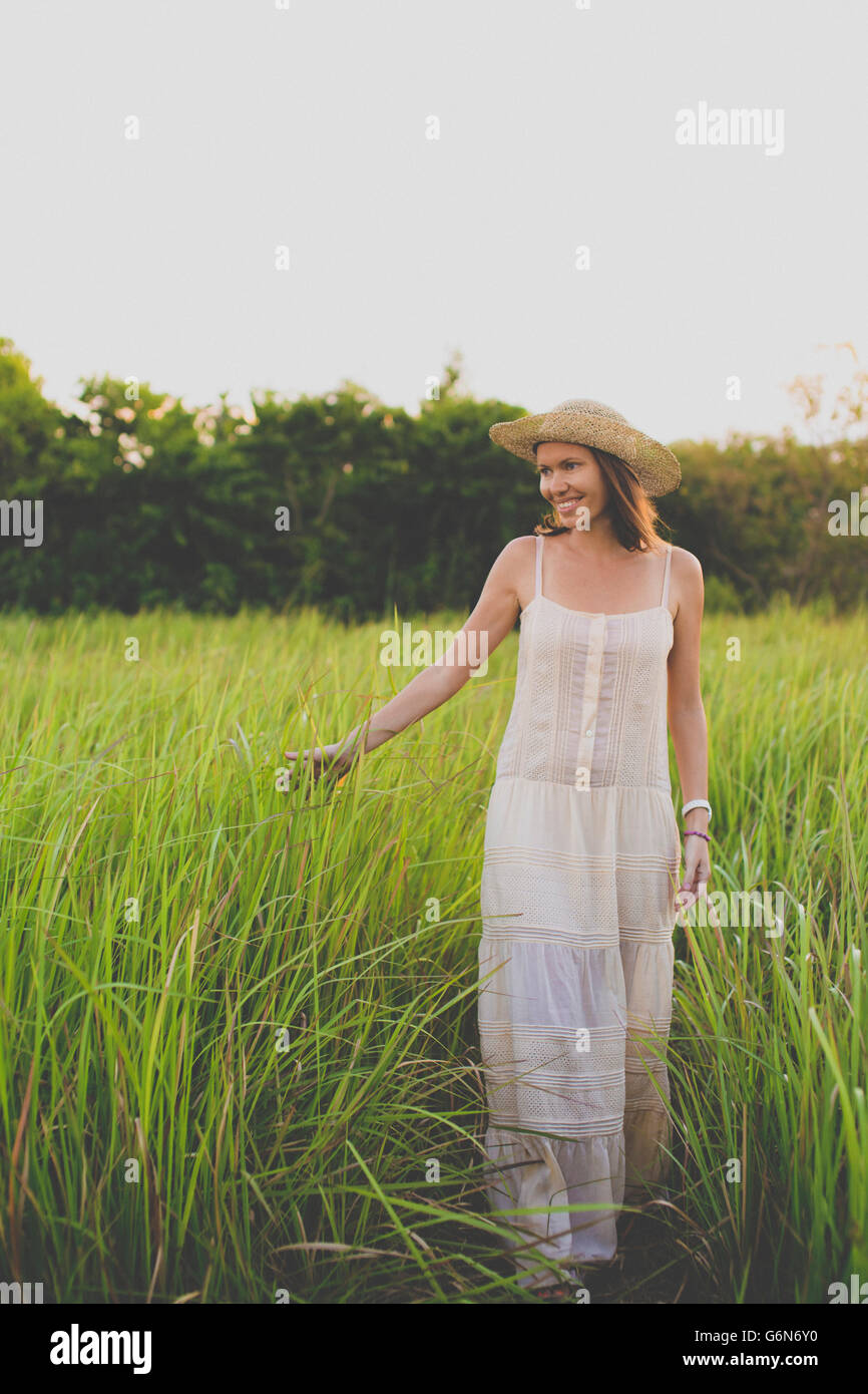 Woman in dress nature hi-res stock photography and images - Alamy