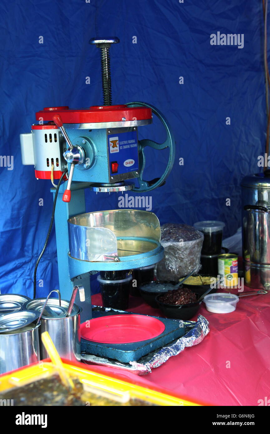 Shaved Ice machine Stock Photo Alamy
