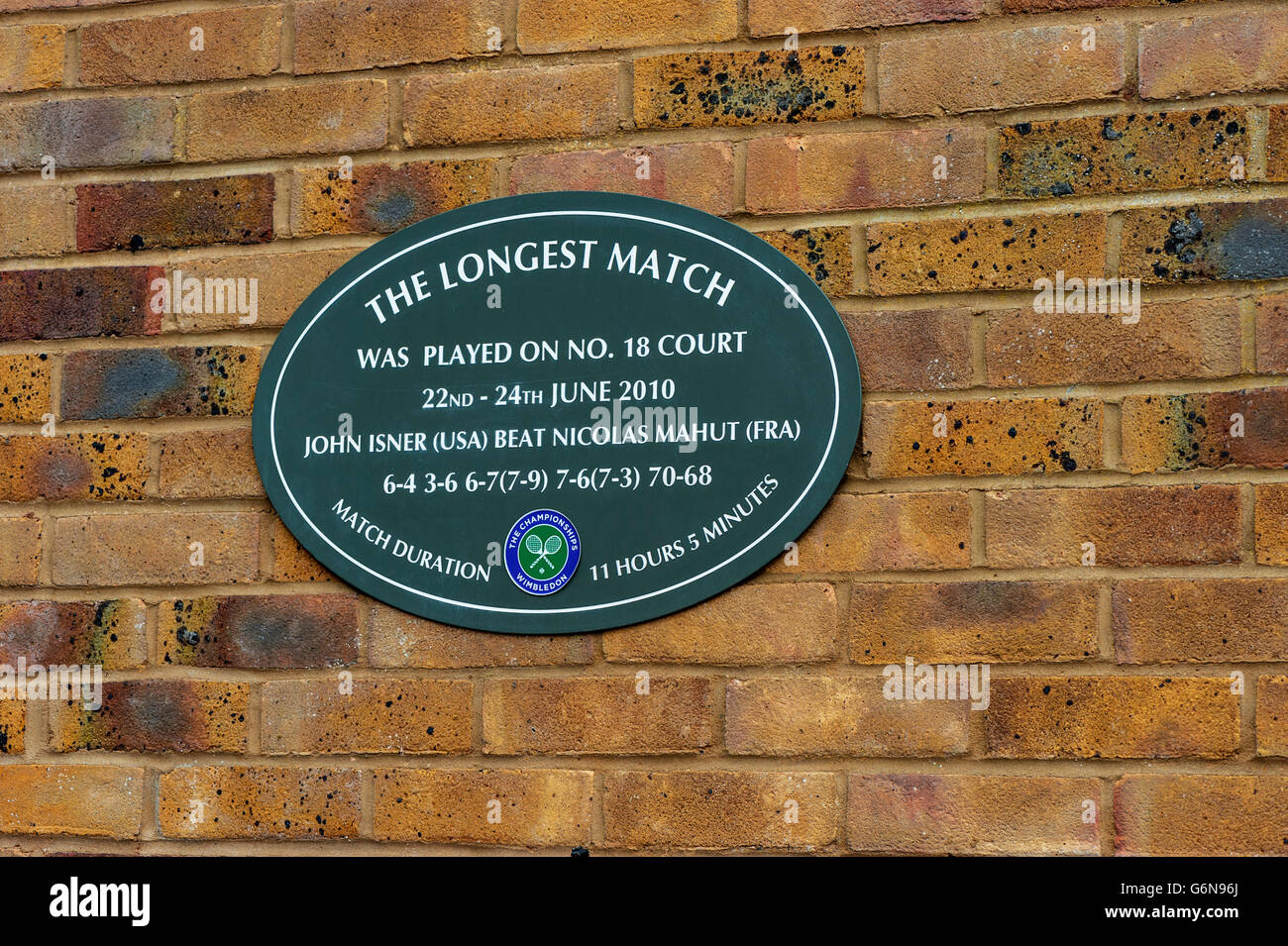 Visiting Wimbledon Place Stock Photo Alamy