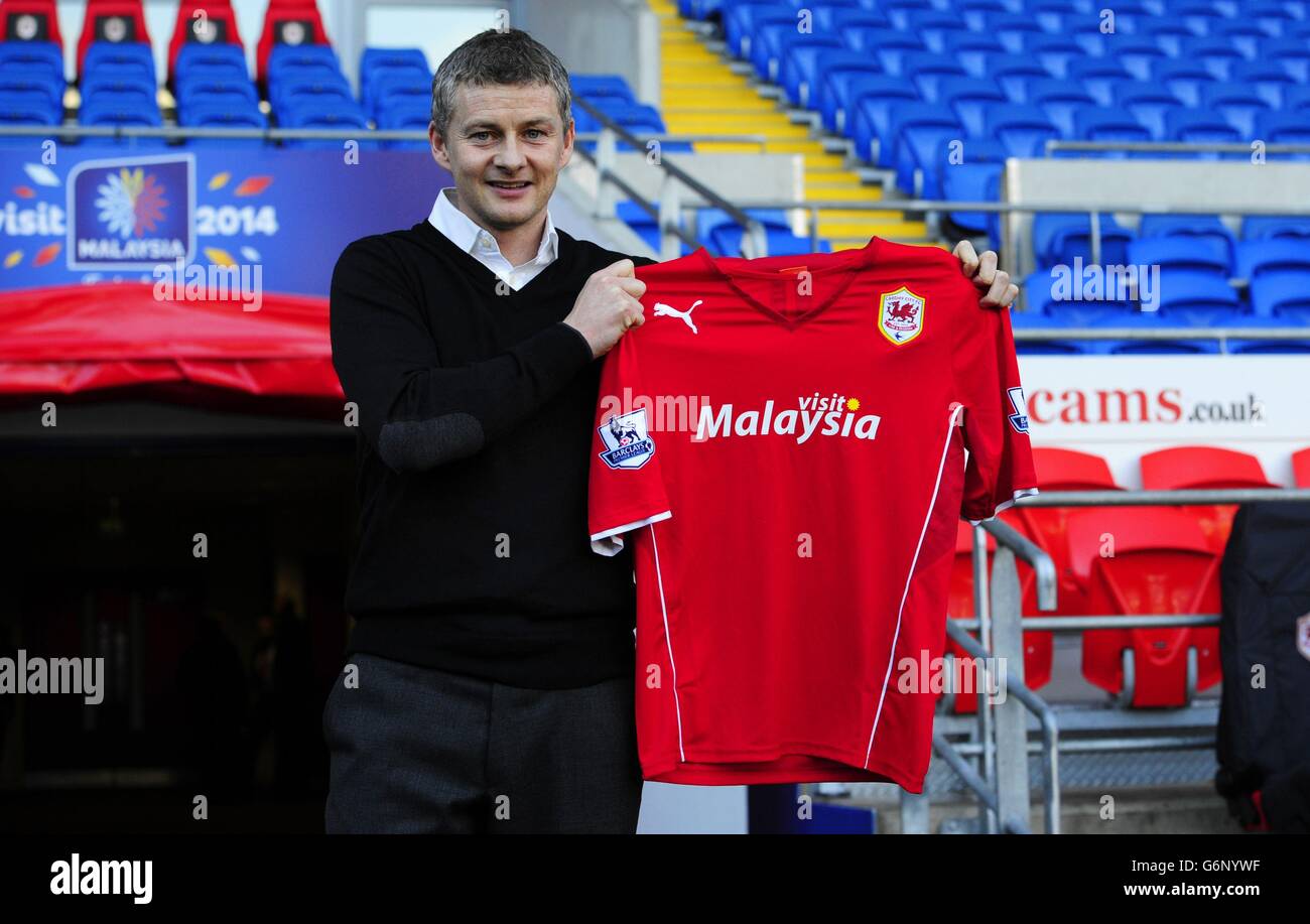 Soccer - Ole Gunnar Solskjaer Unveiling. New Cardiff City manager Ole Gunnar Solskjaer poses for photographers after a press conference at The Cardiff City Stadium, Cardiff. Stock Photo