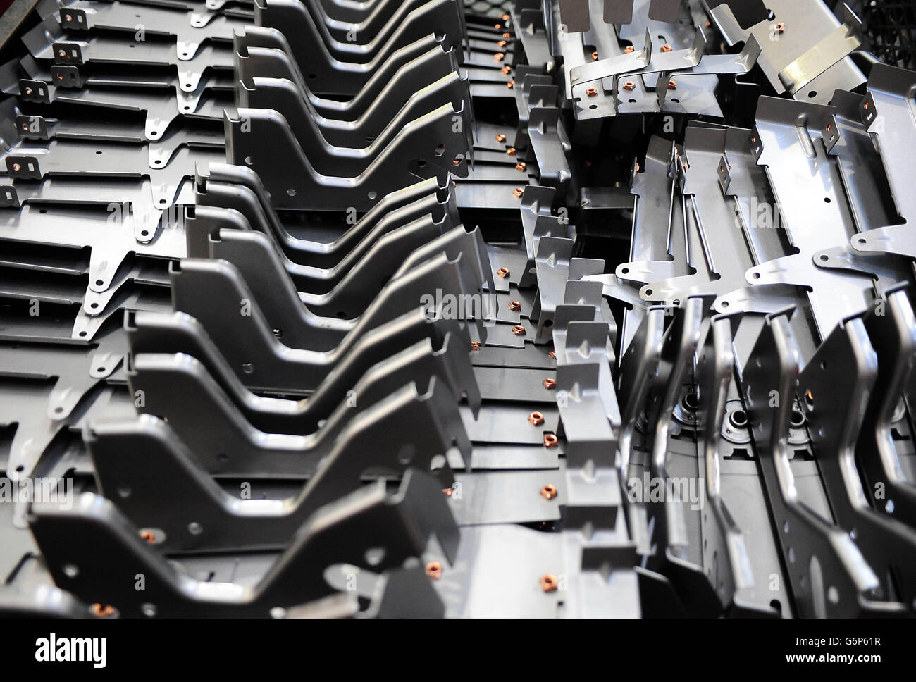 Discover 134+ images land rover parts manhattan In.thptnganamst.edu.vn