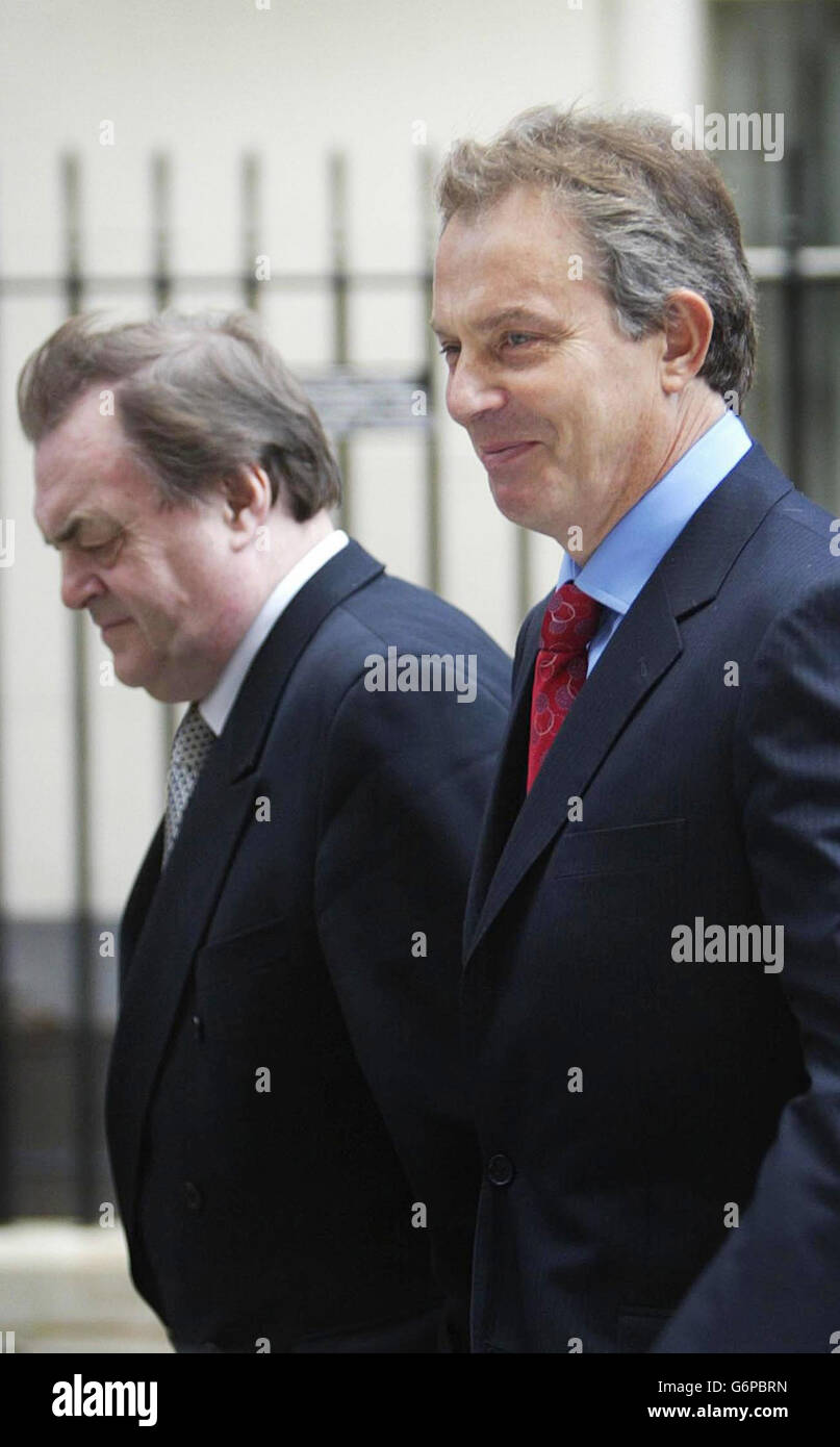Tony Blair leaves Downing Street Stock Photo - Alamy