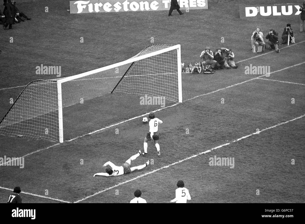 Soccer 197374 British Home Championship Scotland v England