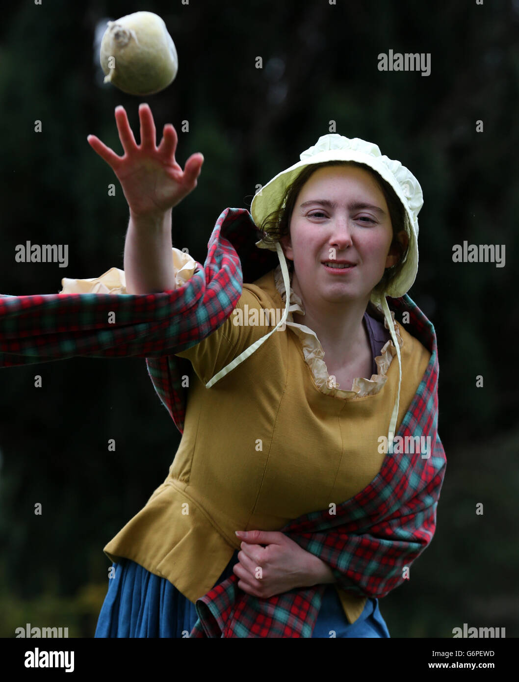 Haggis hurling hires stock photography and images Alamy