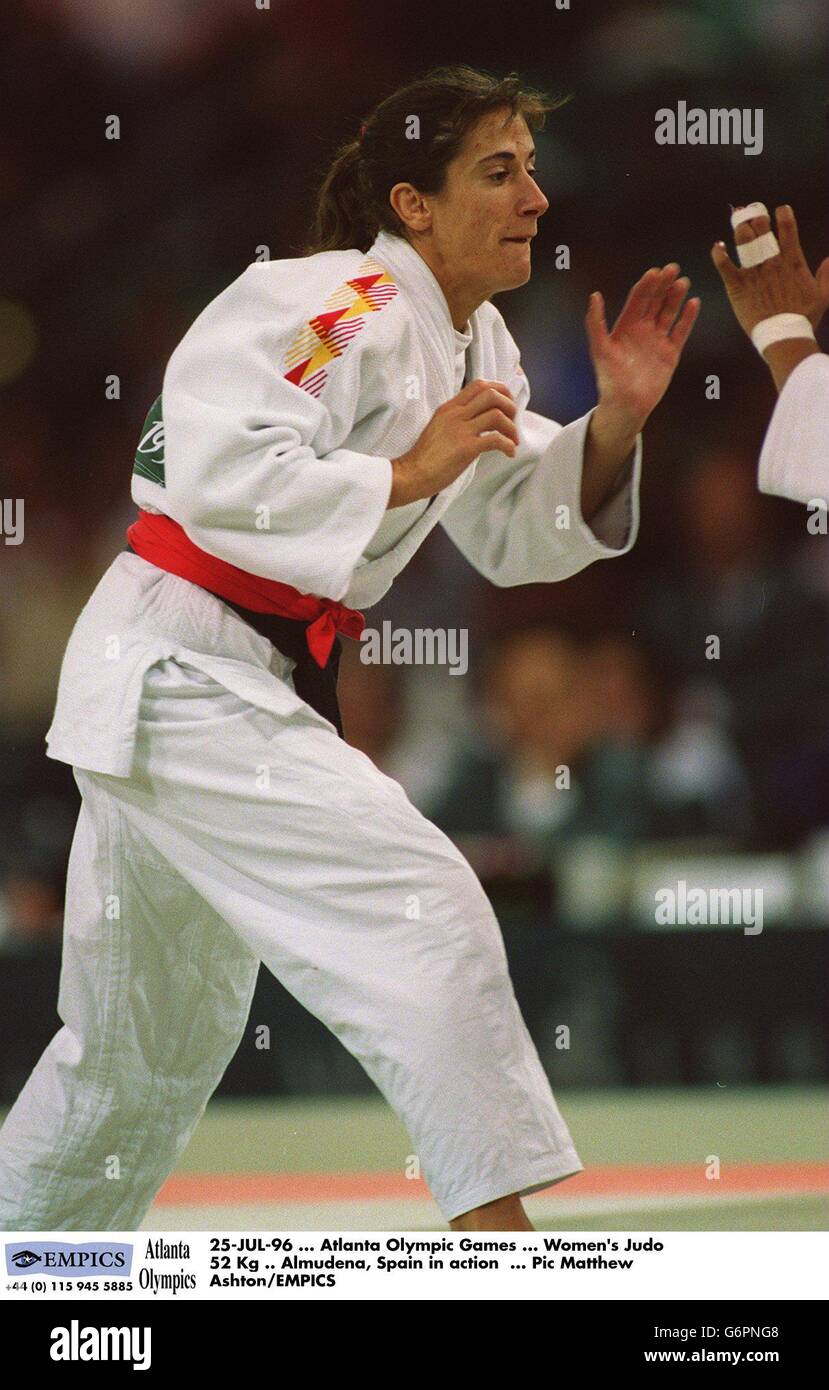 25-JUL-96. Atlanta Olympic Games. Women's Judo 52 Kg. Almudena, Spain in action Stock Photo