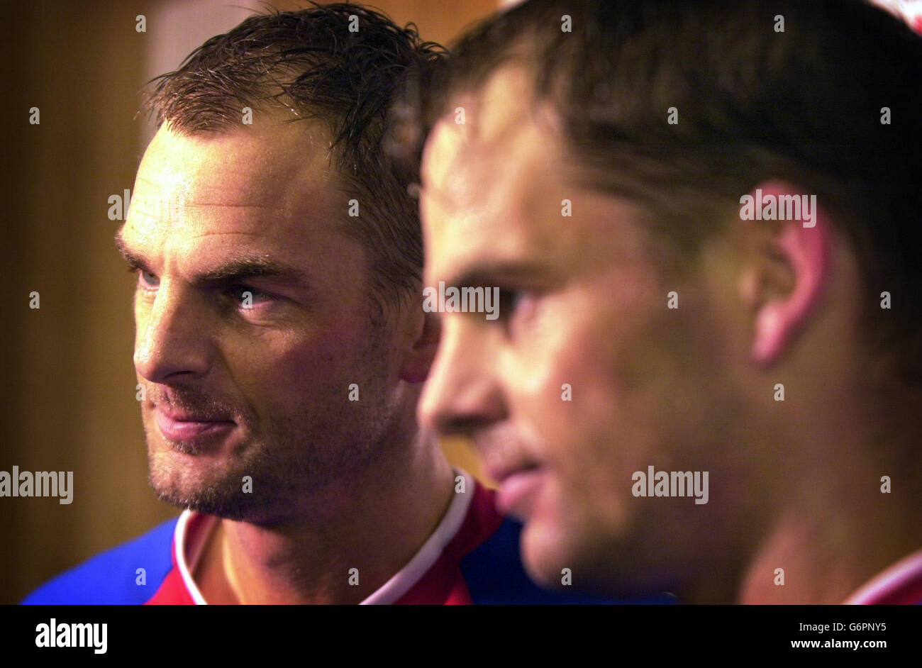 EDITORIAL USE ONLY: Rangers' Ronald de Boer (left) with brother Frank de Boer after the Bank of Scotland Scottish Premiership match against Partick Thistle at Partick's Firhill Park ground in Glasgow. Stock Photo