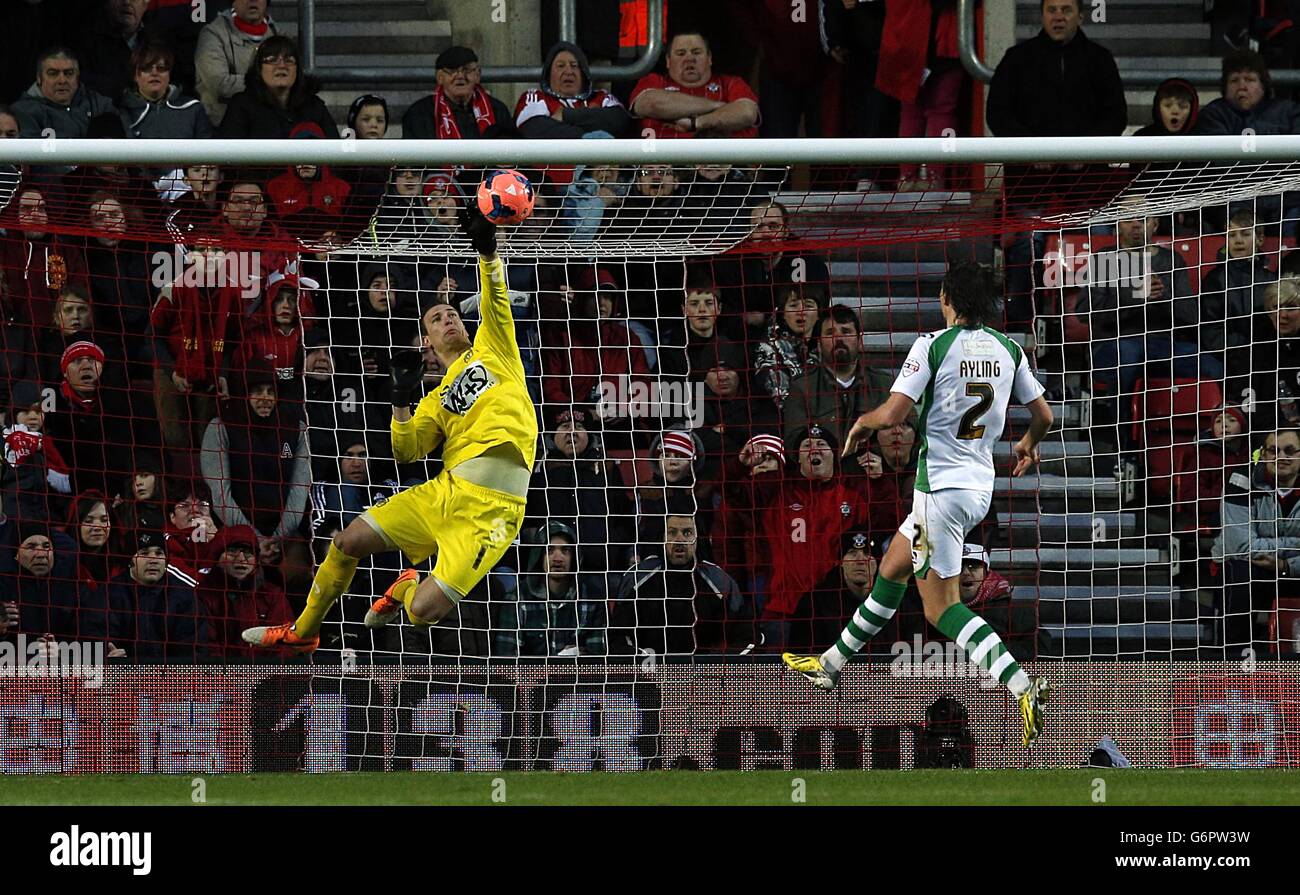 Soccer - FA Cup - Fourth Round - Southampton v Yeovil Town - St Mary's Stock Photo