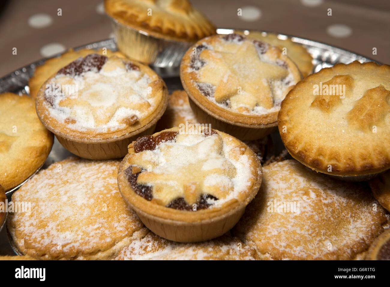 Mince pies pie english hires stock photography and images Alamy