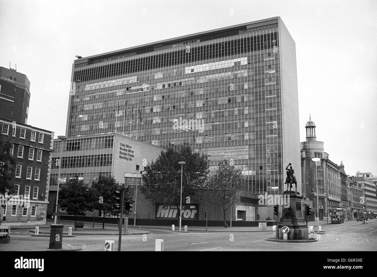 News Mirror Group HQ Holborn Circus, London Stock Photo Alamy