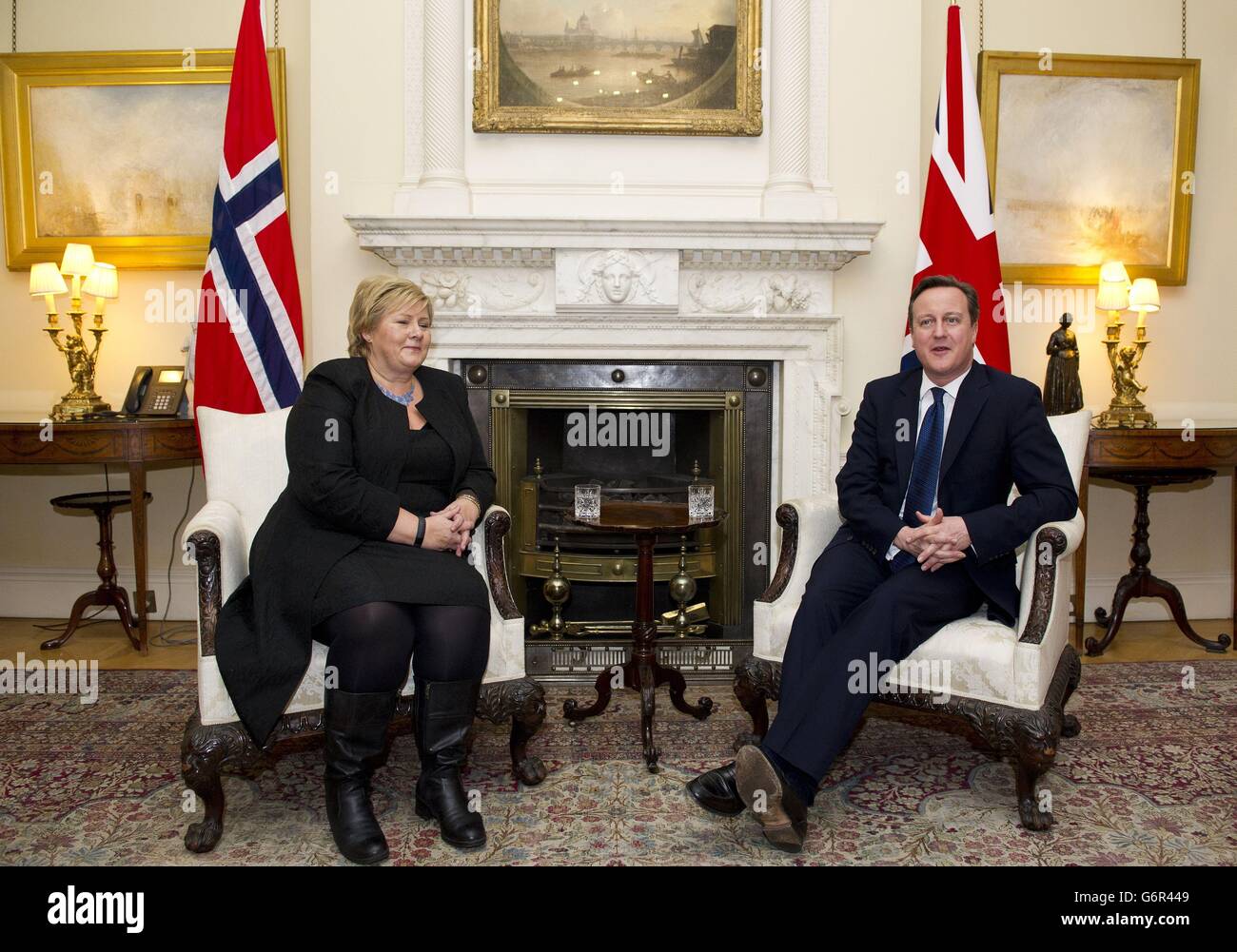 Cameron meets Erna Solberg Stock Photo 107458297 Alamy