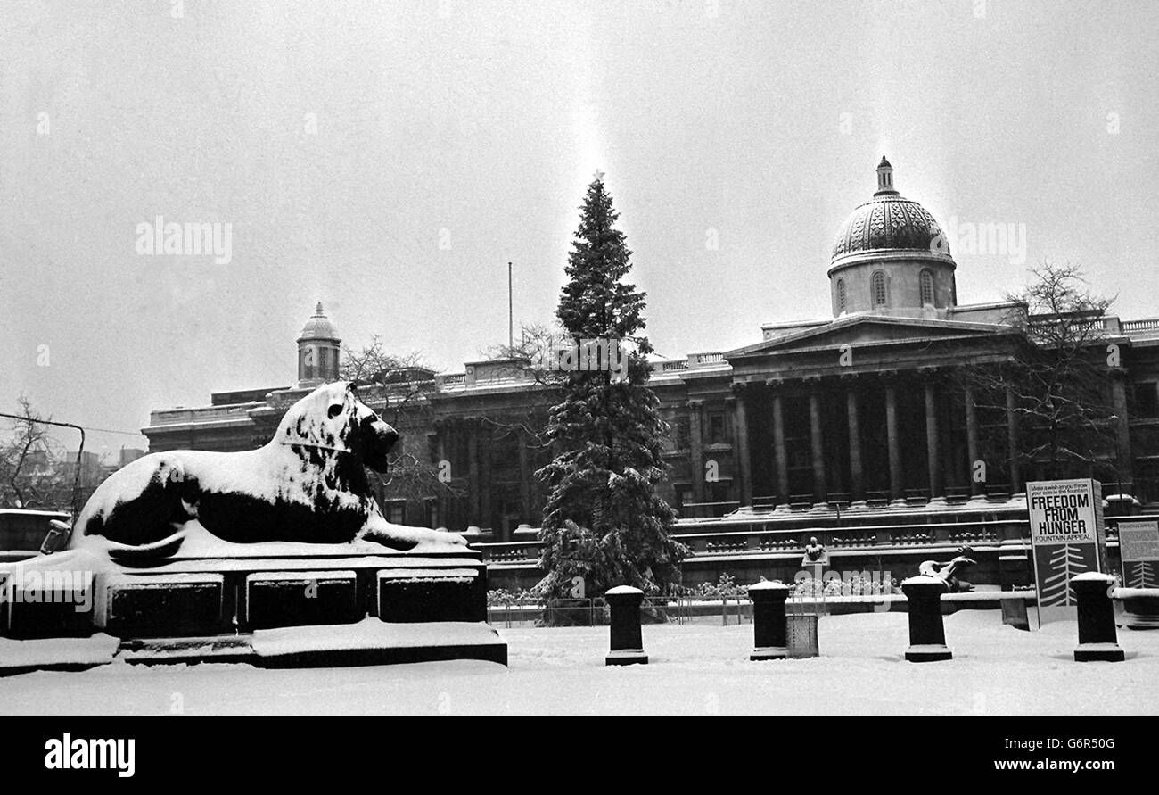 Trafalgar Square covered in snow Stock Photo