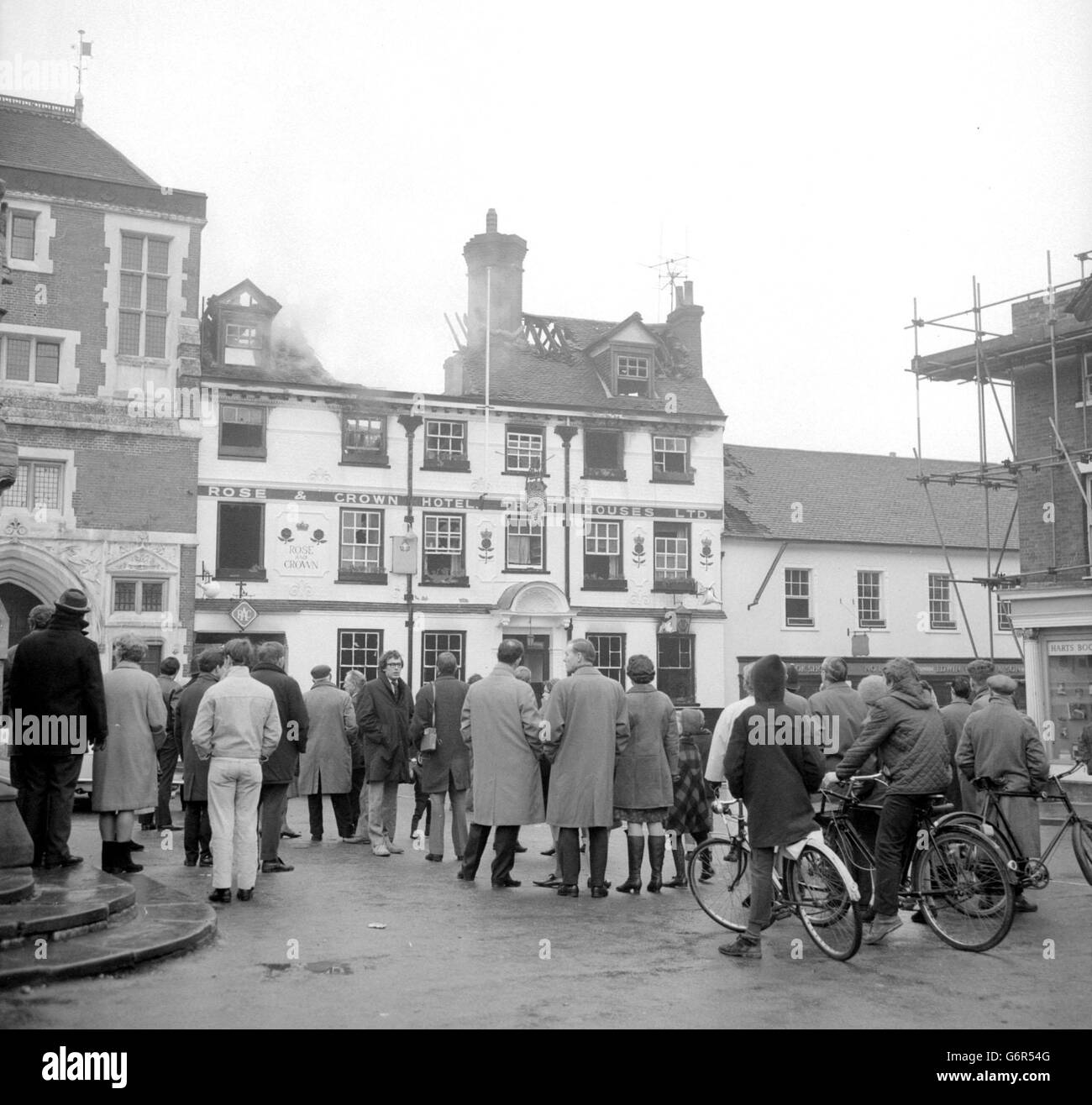 Rose and Crown Hotel fire Stock Photo Alamy