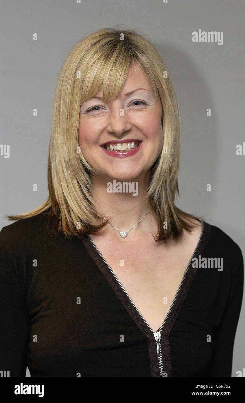 Radio presenter Mary Anne Hobbs during a photocall for the re:creation awards 2003/4 at The Royal College of Art in Kensington, west London. The awards recognise aspiring talent throughout the UK across six categories - Design/Illustration, Fashion, Photography, Written Word, Music and Film. Stock Photo
