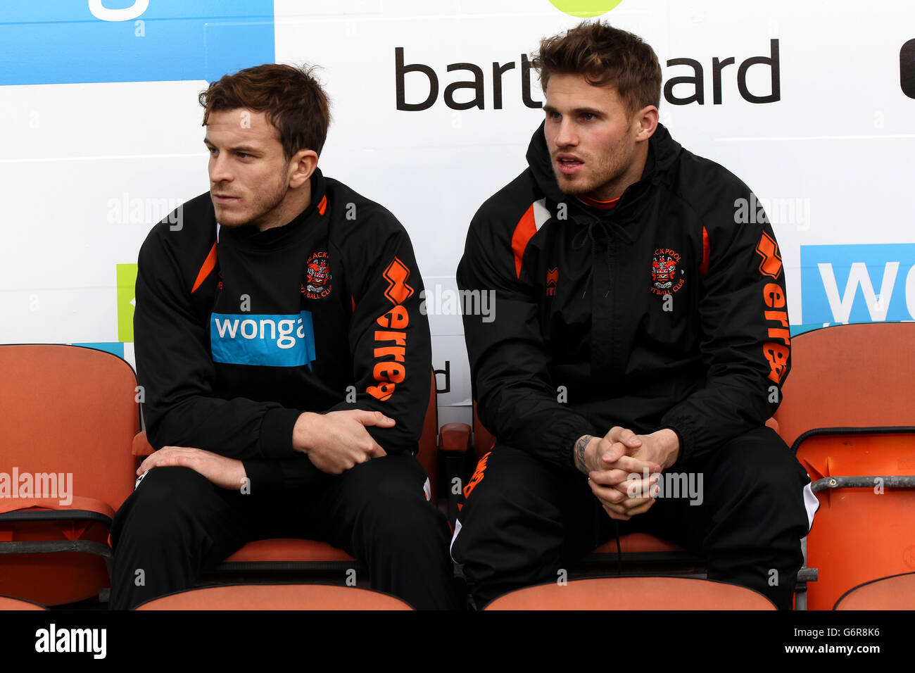 Soccer - Sky Bet Championship - Blackpool v Doncaster Rovers - Bloomfield Road. Blackpool's new signings David Goodwillie (right) and Andy Haliday Stock Photo