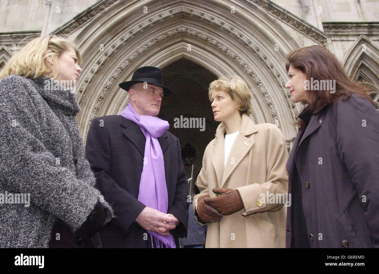 Actresses Jenny Seagrove (2nd right), Tracy Childs (left), Belinda Lang and writer Gordon Newman stand in front of the Royal Courts of Justice in central London, as they join leading trade bodies within the health food industry to oppose the implementation of the EU Food Supplements Directive. The directive would see the banning of thousands of vitamins and food supplements from sale in British health food stores, affecting millions of consumers. The bodies are asking a judge to refer the challenge to the European Court of Justice in Luxembourg, which alone has the power to quash an EU Stock Photo