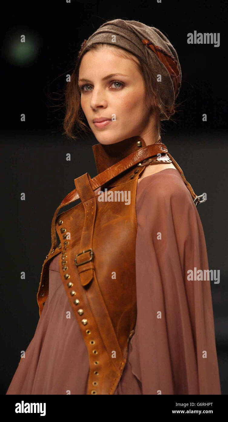 Liberty Ross hits the catwalk in the wake of her husband’s affair scandal advise Liberty Ross hits the catwalk in the wake of her husband’s affair scandal forecasting