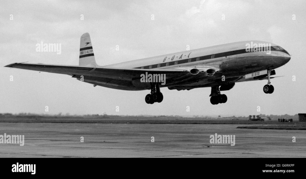 The world's first regular jetliner service was opened when the 36 seater de Havilland Comet G-ALYP of British Overseas Airways took off from London Airport on the inaugural passenger carrying flight to Johannesburg, South Africa. Stock Photo