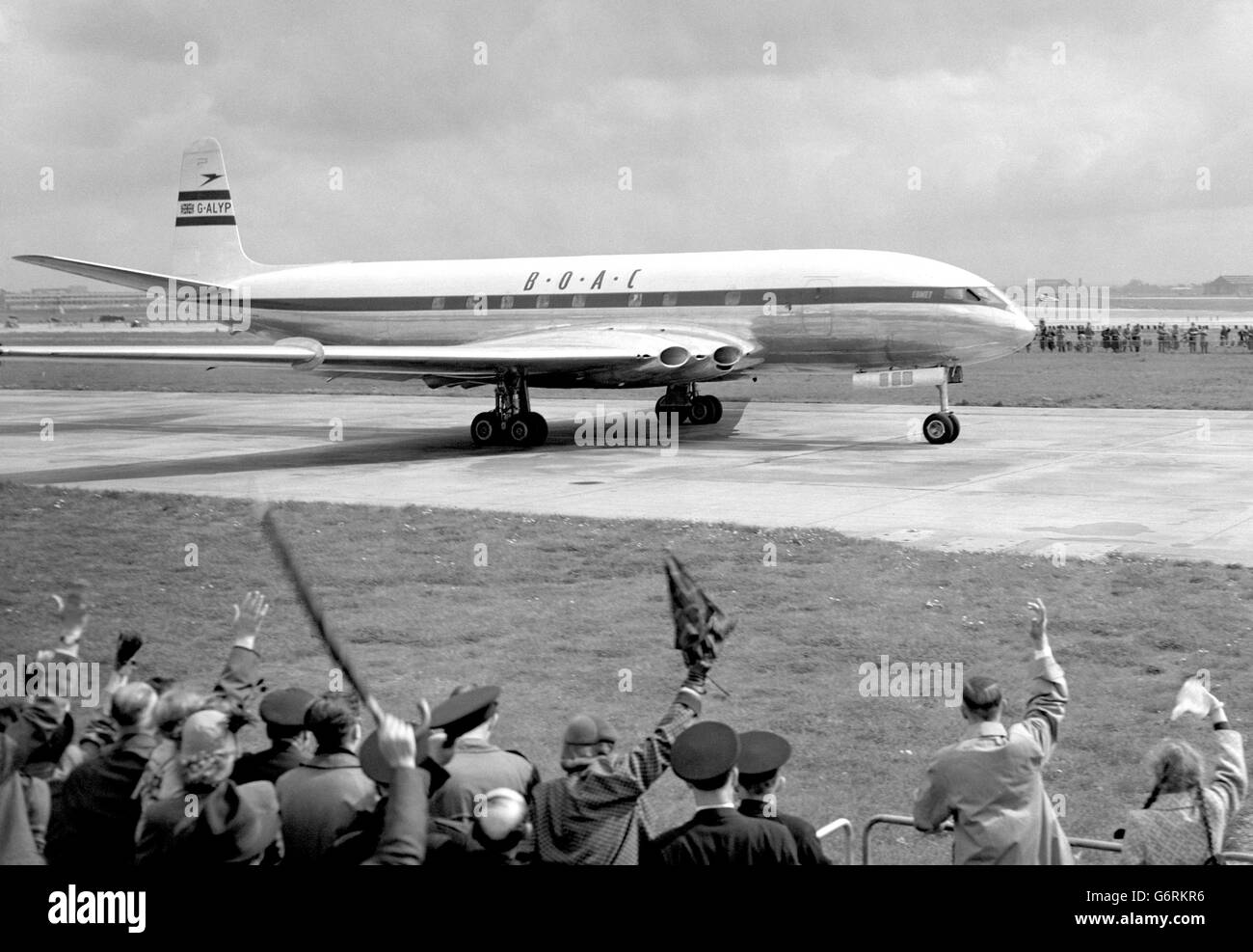 The world's first regular jetliner service was opened when the 36 seater de Havilland Comet G-ALYP of British Overseas Airways took off from London Airport on the inaugural passenger carrying flight to Johannesburg, South Africa. Stock Photo