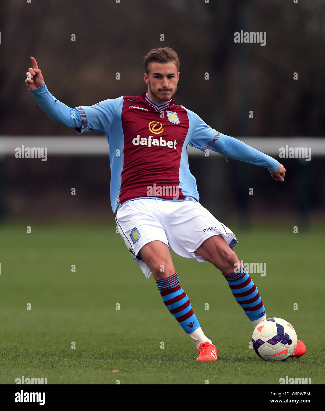 Soccer - Barclays U21 Premier League - Aston Villa v Reading - Bodymoor Heath Training Ground Stock Photo
