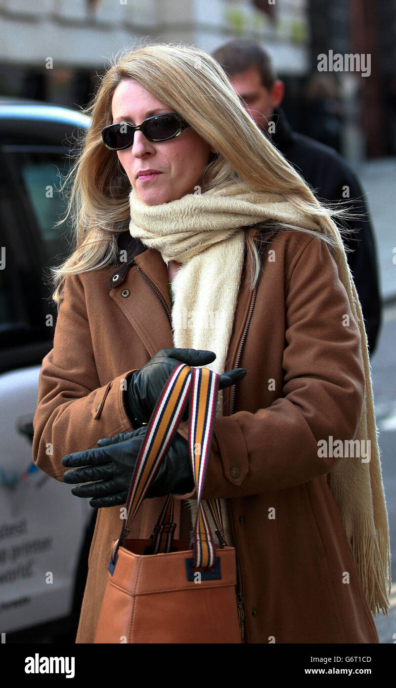 Phone hacking claims. Sally Anderson arrives at the Old Bailey as the phone hacking trial continues. Stock Photo