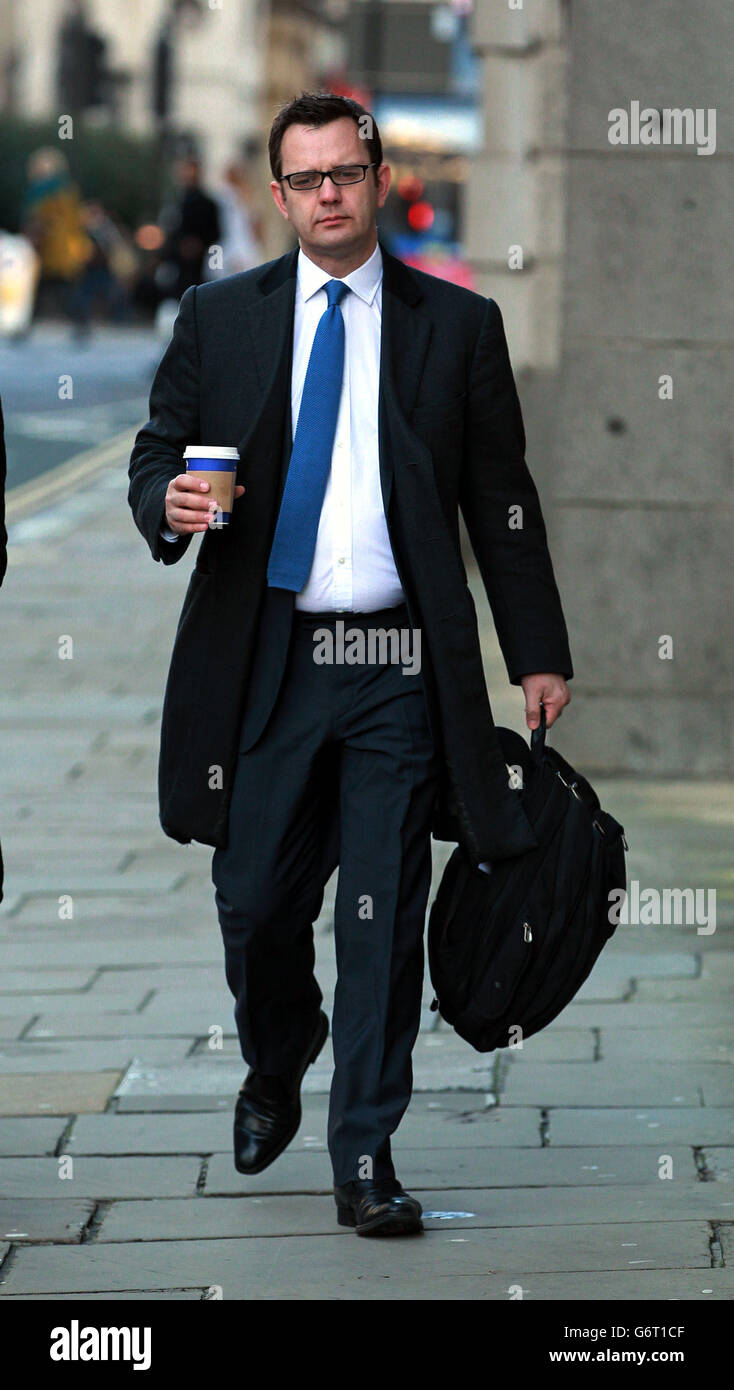 Phone hacking claims. Andrew Coulson arrives at the Old Bailey as the phone hacking trial continues. Stock Photo
