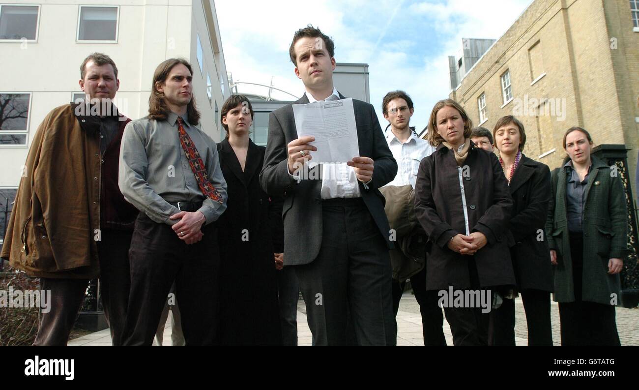 Greenpeace's Ben Ayliffe, from Highbury, north London, is joined by fellow activists as he reads a statement outside Southampton Magistrates' Court, after a group of activists were convicted of trespass and criminal damage during a protest at a military port aimed at preventing the war against Iraq. Judge Woollard found all 14 of the activists guilty of aggravated trespass. He found that four were also guilty of criminal damage. Stock Photo