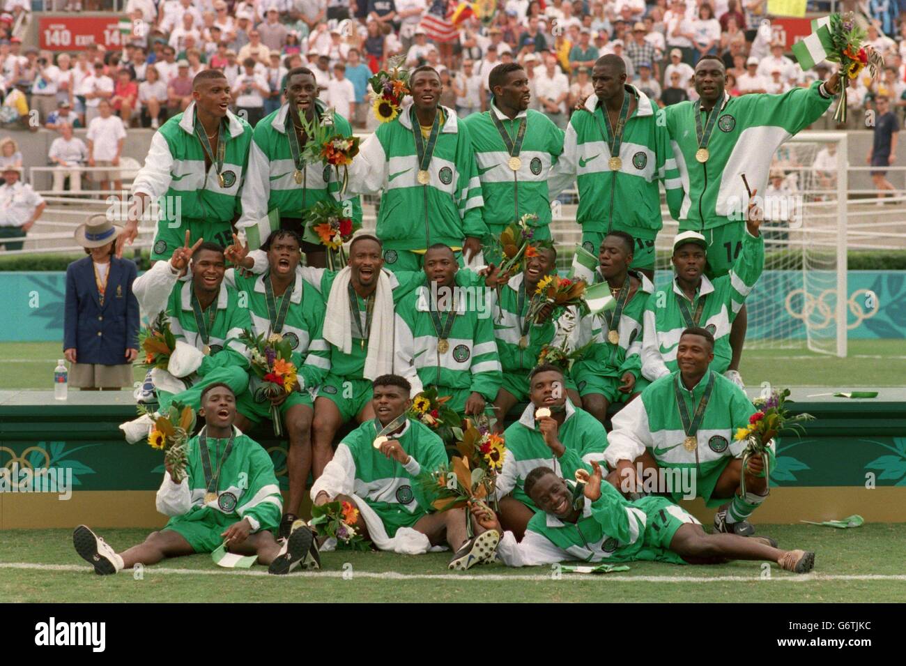 Atlanta Olympic Games .... Soccer Final - Argentina v Nigeria. The Nigerian team celebrate after winning the Gold Medal Stock Photo