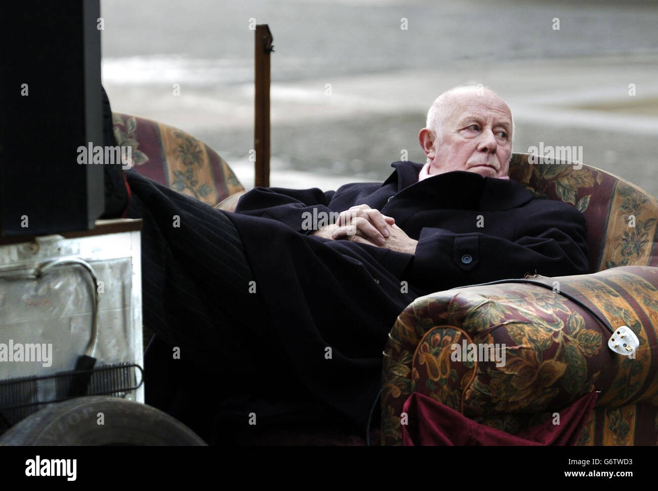 Actor Richard Wilson at the International Conference Centre in Edinburgh, launched the Keep Scotland Beautiful campaign, which highlights the problem of illegal dumping. The One Foot in the Grave star was supporting a crackdown on fly-tippers. Stock Photo