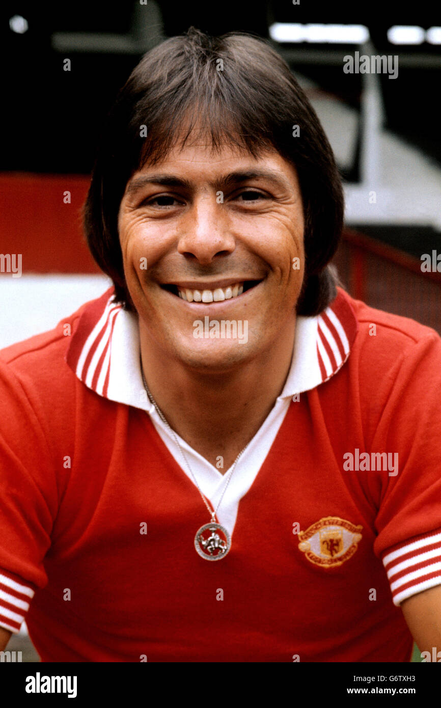 At the manchester united photocall 1975 76 hi-res stock