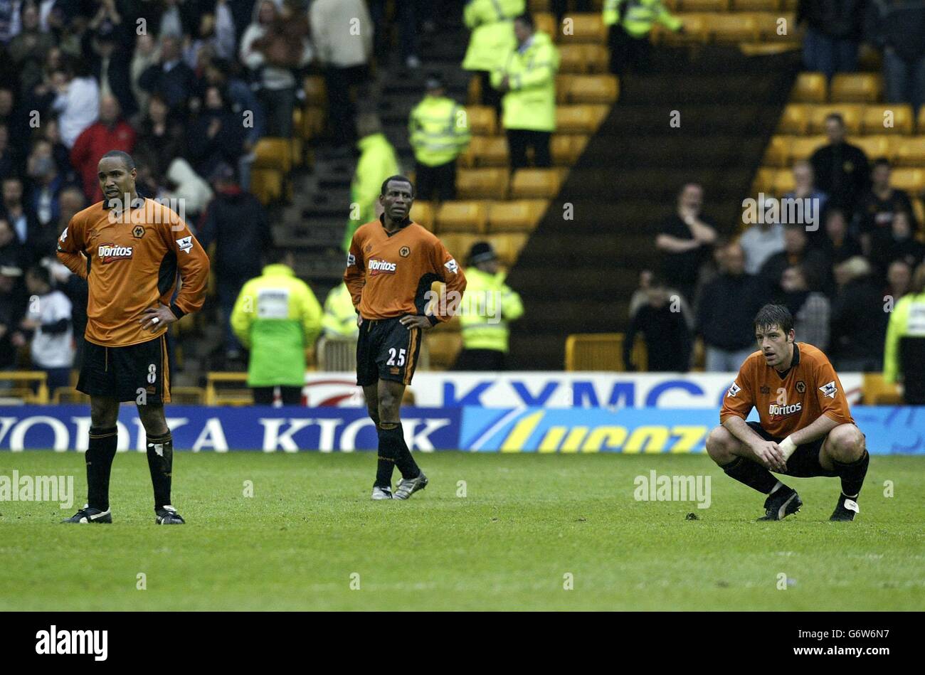 Wolverhampton Wanderers captain Paul Ince (left) Issac Okoronkwo ...