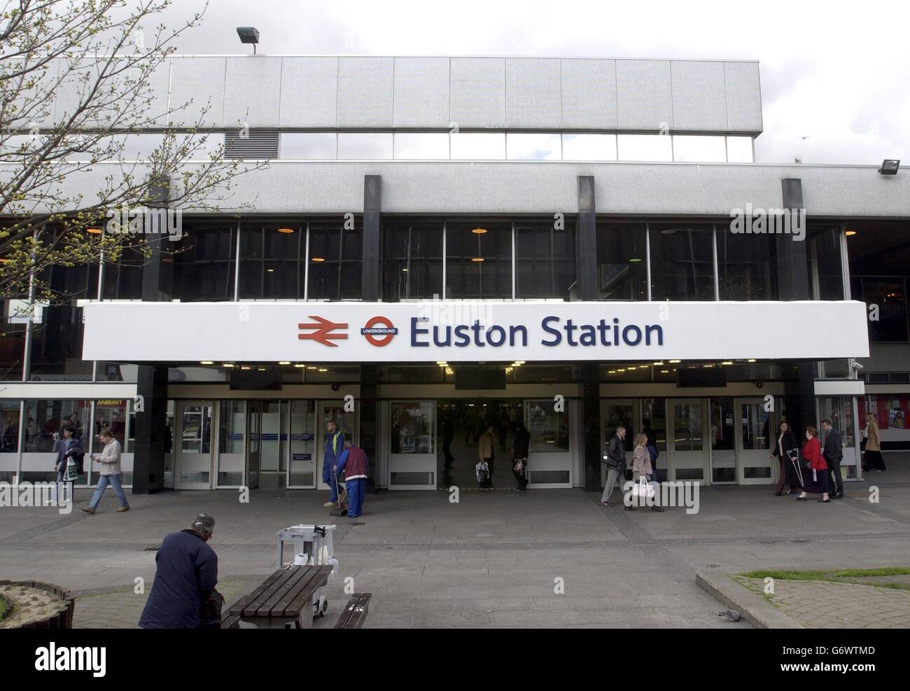 Euston, one of London's most important mainline stations, opened in 1837 as the terminus of the London and Birmingham Railway, later the London and North Western Railway (LNWR). Between 1963 and 1968, every trace of the old station was destroyed by British Railways. The construction of a new station building was carried out in conjunction with the electrification of the West Coast Main Line. The new station was opened by HM Queen in 1968. Today Euston Station serves the north and north-west of England and Scotland (including the Scotrail sleeper) and has a suburban line north to Watford. Stock Photo