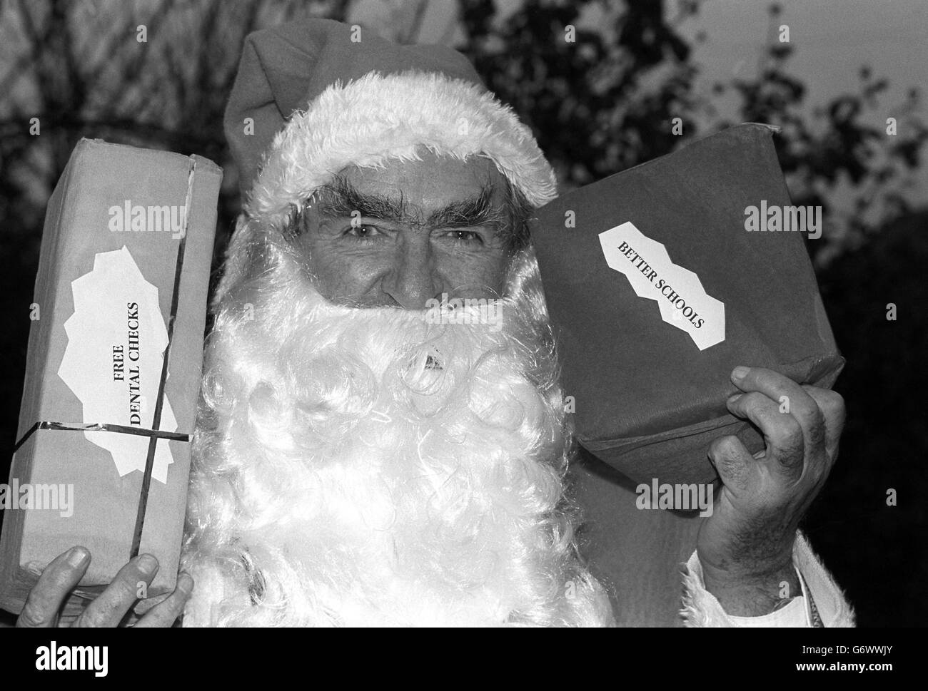 Politics - Epping By-election - Labour MP Denis Healey Dressed As Santa - Waltham Abbey Stock Photo