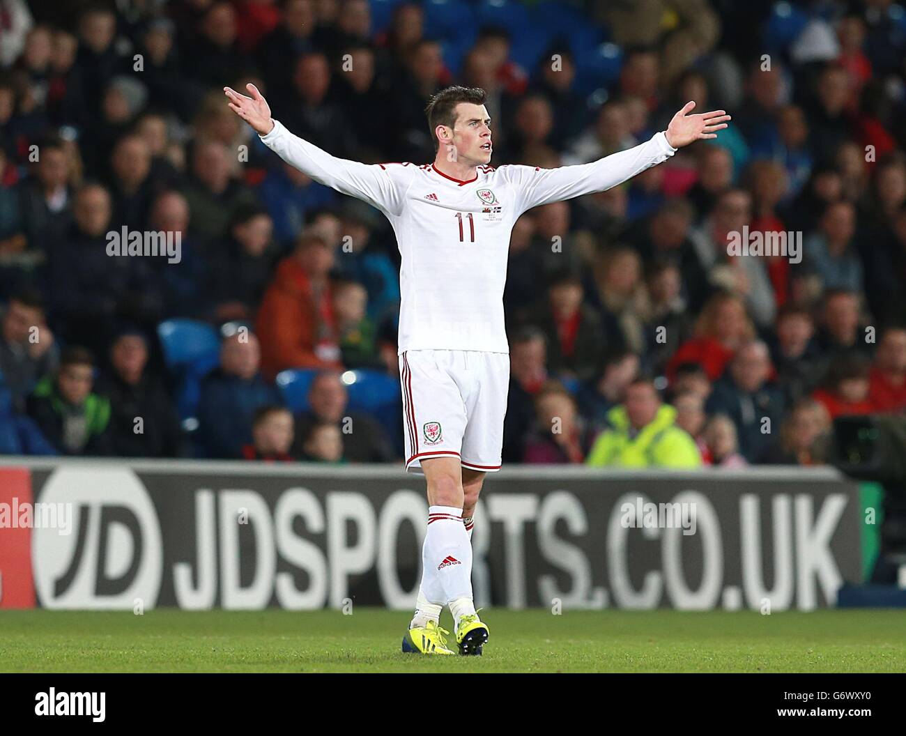 Soccer - International Friendly - Wales v Iceland - Cardiff City Stadium. Wales' Gareth Bale looks frustrated Stock Photo