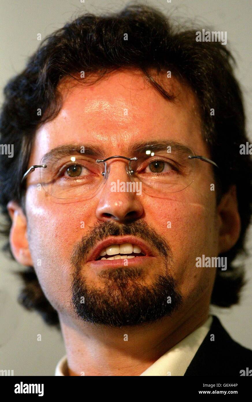 Hamza Yusuf giving a lecture at Glasgow Islamic Centre. The American scholar was one of the first Islamic figures to whom President George W Bush turned for advice in the aftermath of the September 11th attacks. Stock Photo