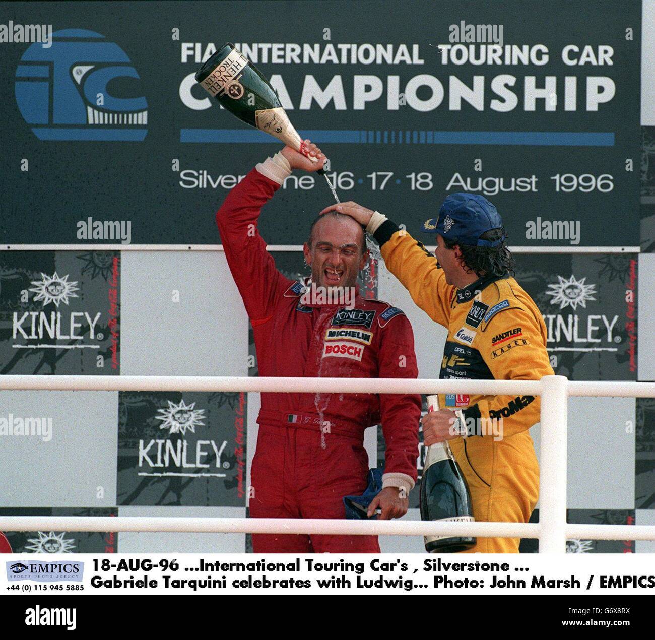 Honda et Gabriele Tarquini se séparent Honda et Gabriele Tarquini se séparent